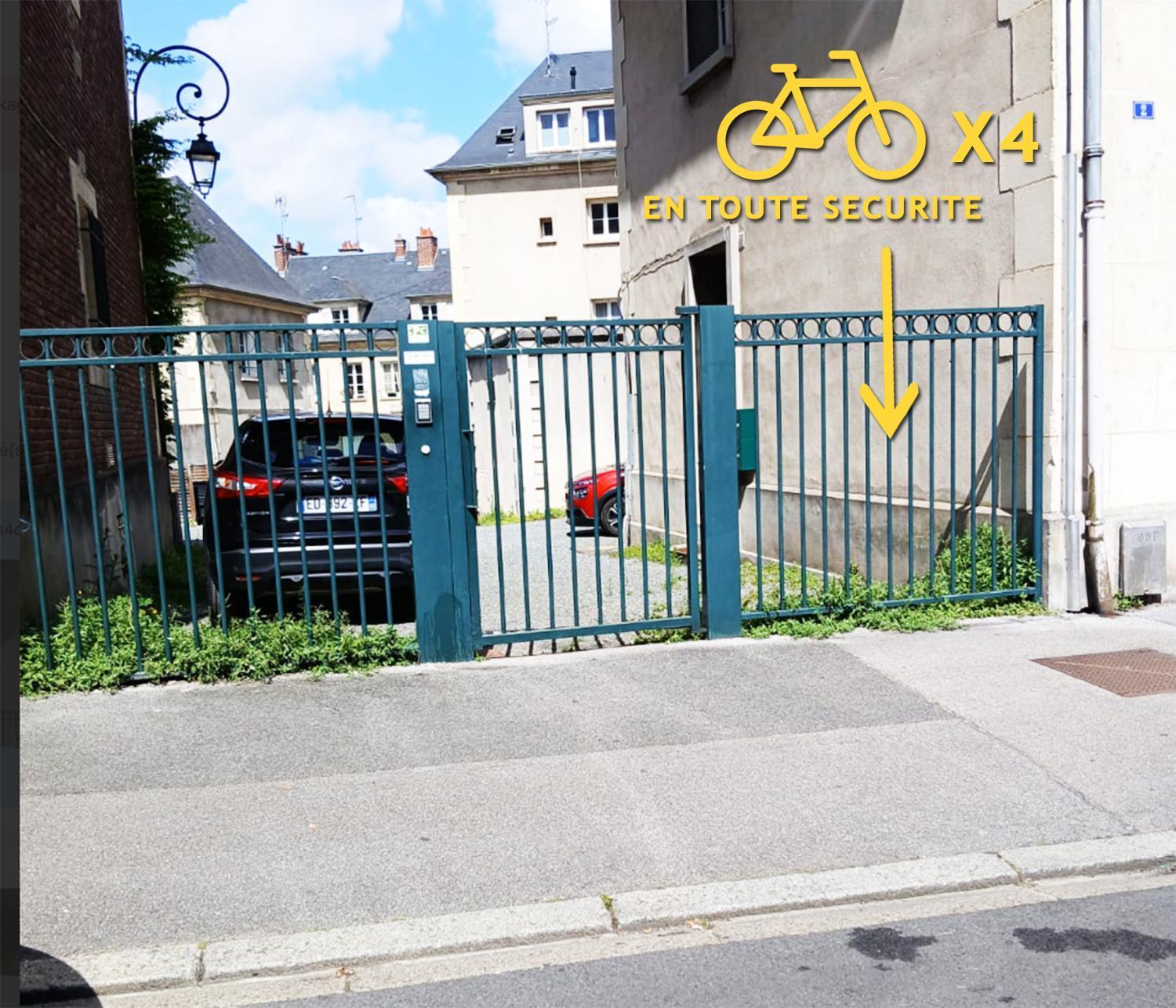 Le Cocon De La Tour -Vip-Compiegne-Hyper Centre Apartment ภายนอก รูปภาพ
