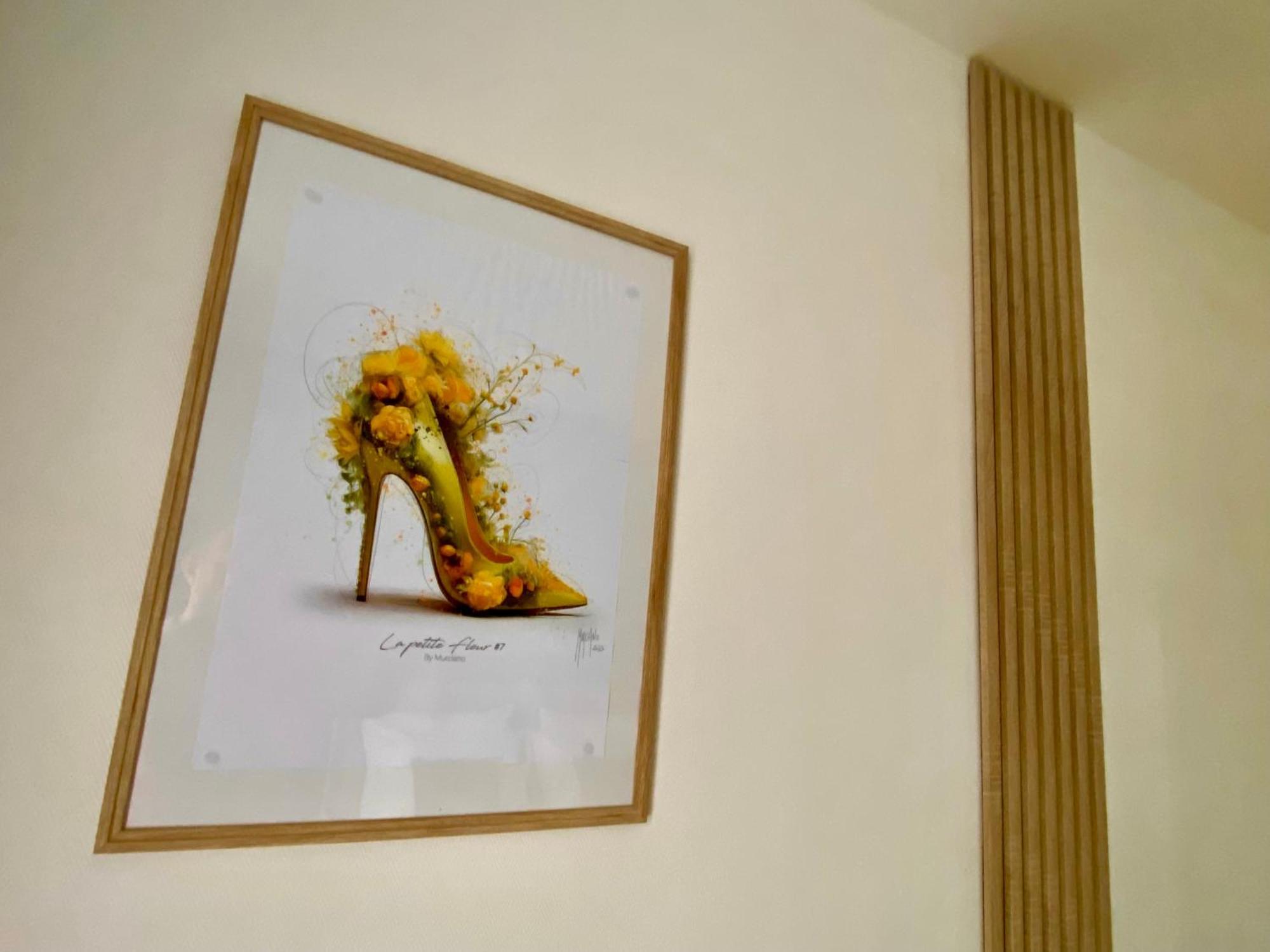 Le Cocon De La Tour -Vip-Compiegne-Hyper Centre Apartment ภายนอก รูปภาพ