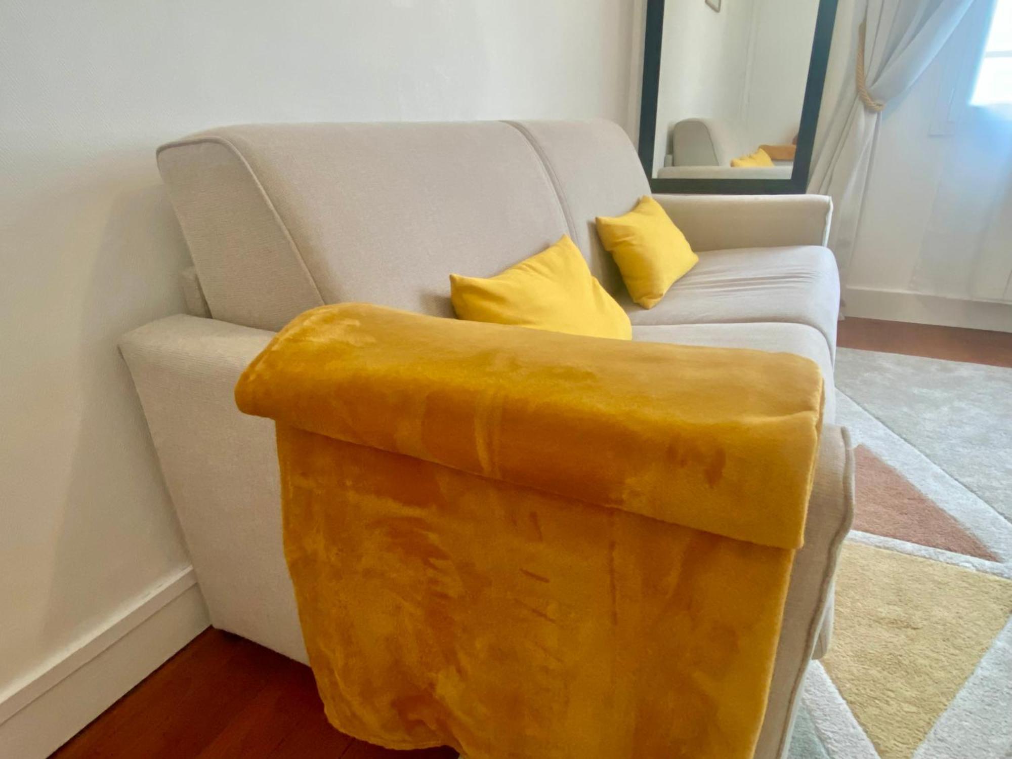 Le Cocon De La Tour -Vip-Compiegne-Hyper Centre Apartment ภายนอก รูปภาพ